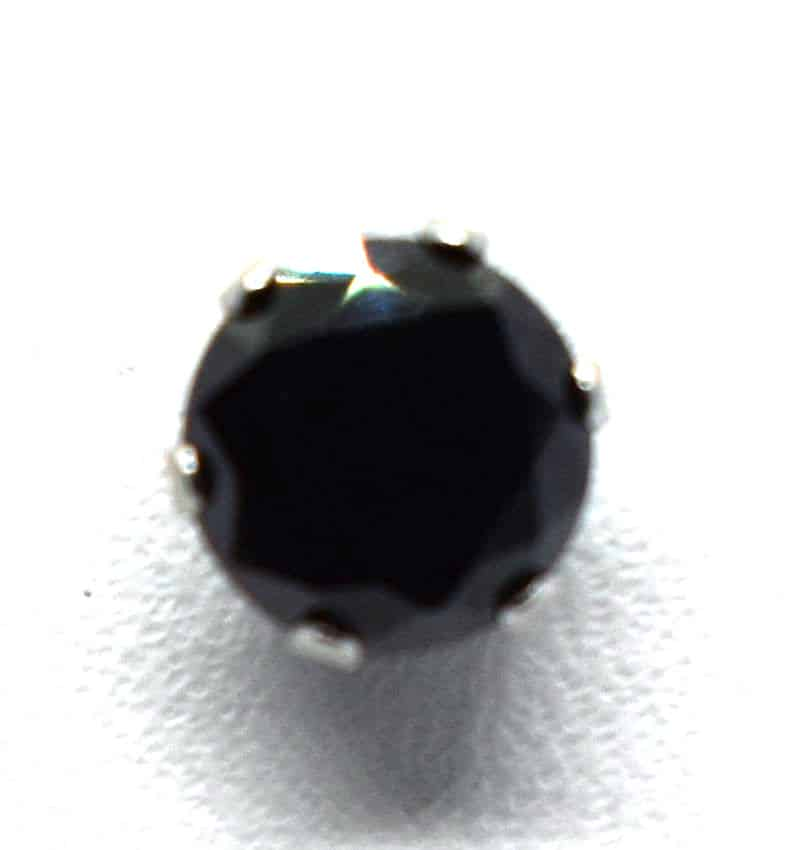 Σκουλαρίκια με μαύρη πετρά και σε (7mm) μέγεθος ERG 04-2