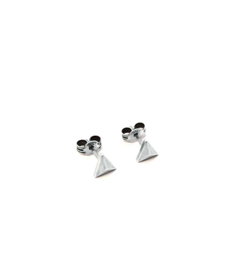 Ανδρικά σκουλαρίκια ''τρίγωνο'' (6mmX7mm) από ασήμι (925'') & ασημένιο (925'') κούμπωμα E00025M